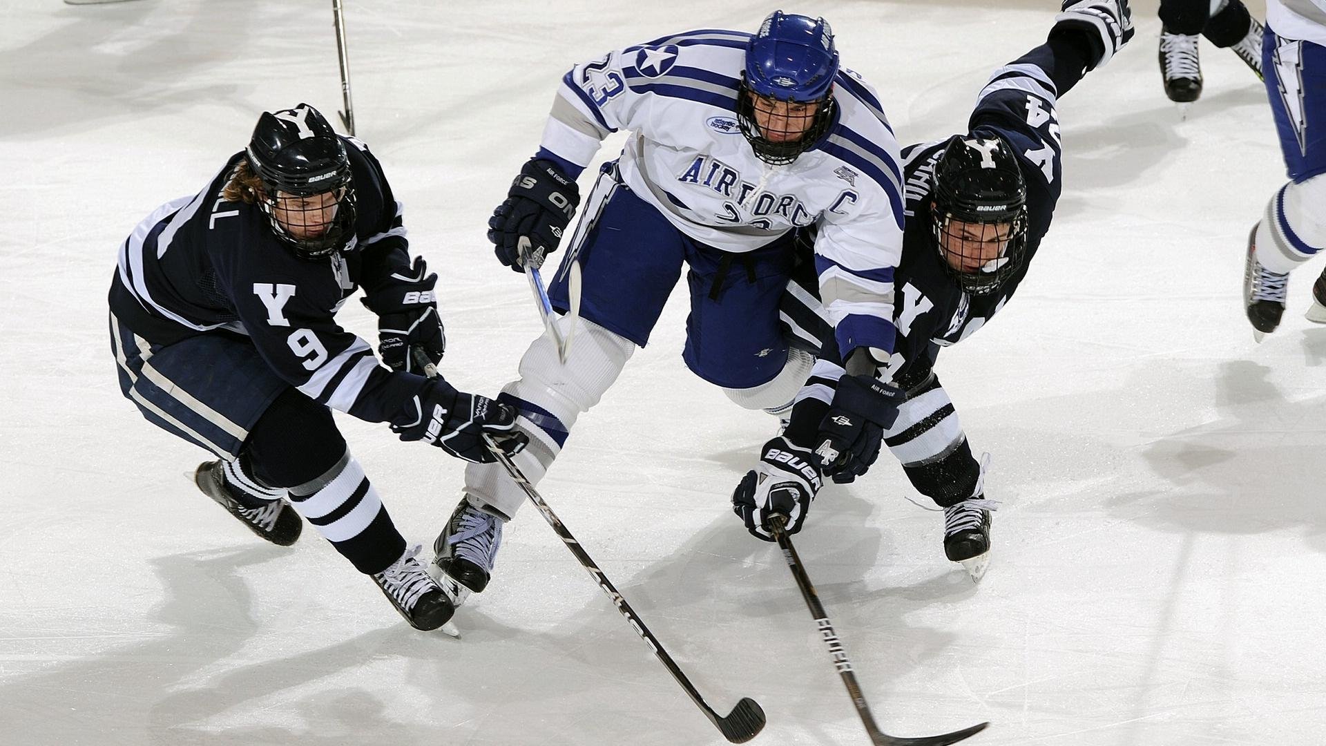 德甲争冠夜，谁是真正的扛旗者？范戴克用肩膀扛起的不只是一场比赛