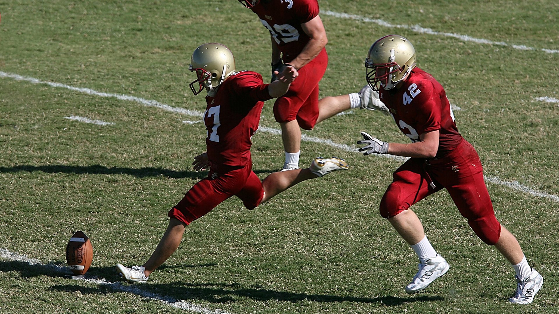德甲争冠白热化，阿尔及利亚与伊朗球星的血拼，引爆焦点战
